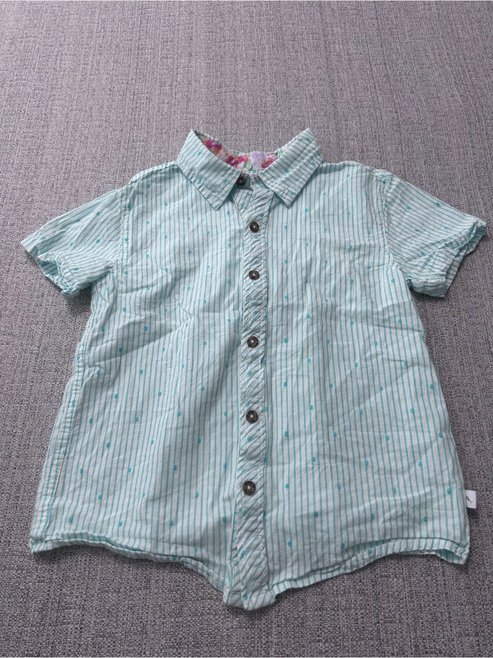 Tommy Bahama Kids Short-Sleeve Button-Down in Light Mint Stripe 100% Cotton SZ 7